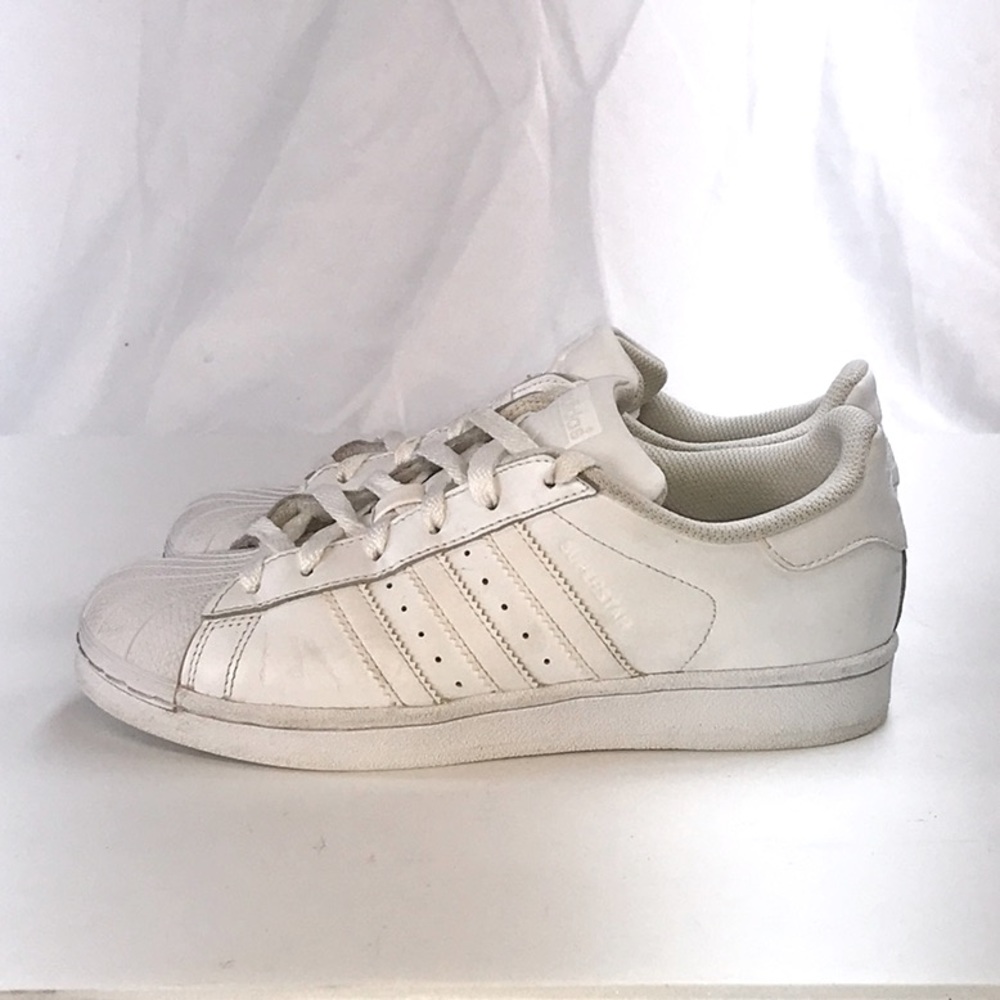 Adidas Original Superstar Women Iconic Sneakers Athletic Low Top Shoes Size 5.5